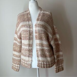 American Eagle Open Chunky Knit Cardigan in Cream and Tan Size Medium 2% Wool
